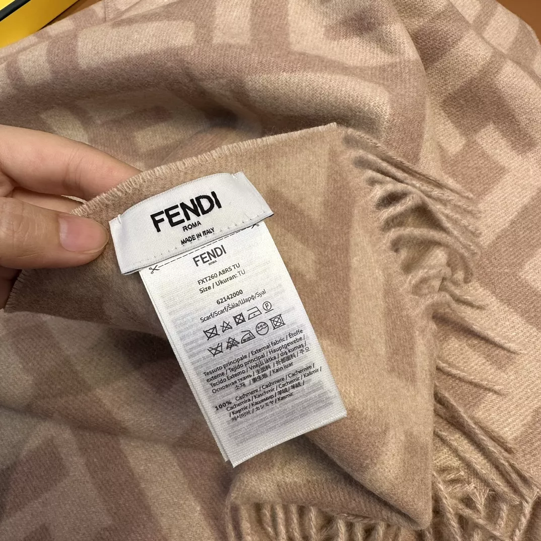 fendi echapres pour femme s_12b0b1b3